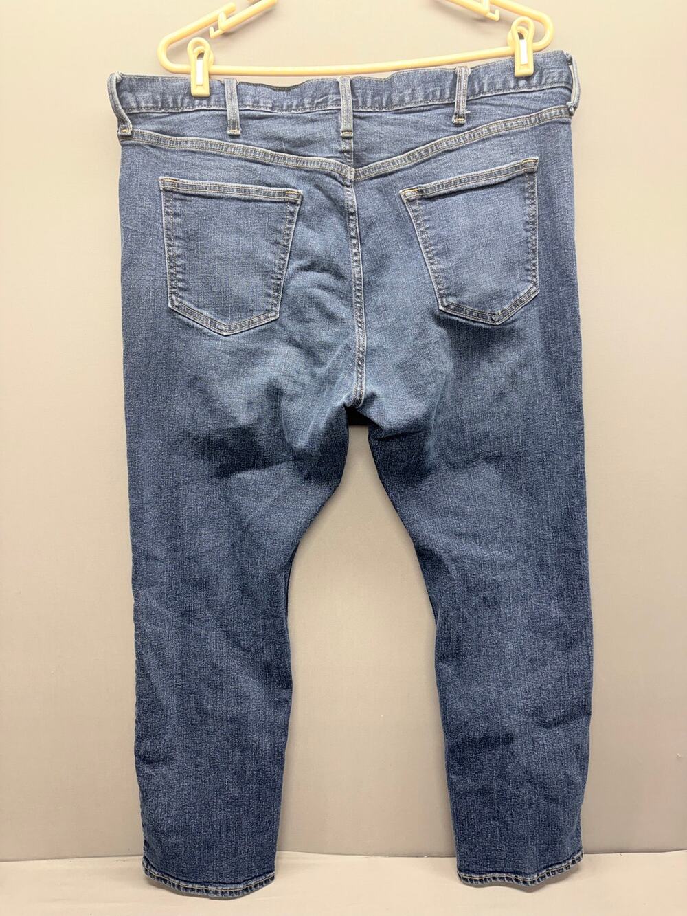 Old Navy Men 40x30 Slim Fit Jeans Built-In Flex Medium Wash Denim